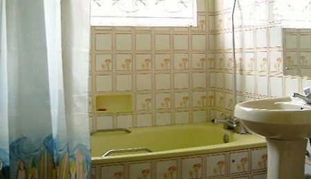 Fahari Guest House Найроби Экстерьер фото