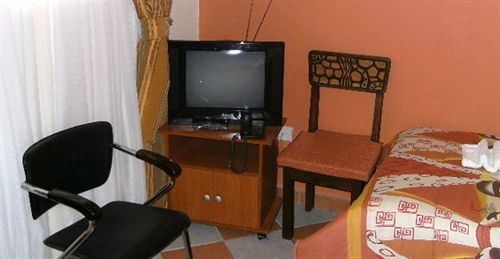 Fahari Guest House Найроби Экстерьер фото