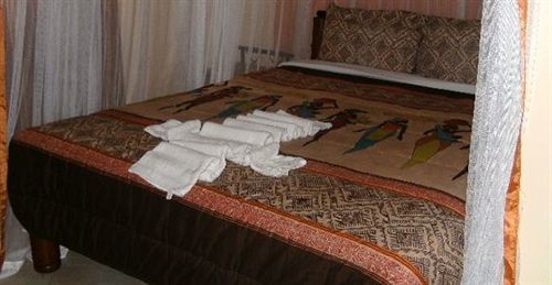 Fahari Guest House Найроби Экстерьер фото